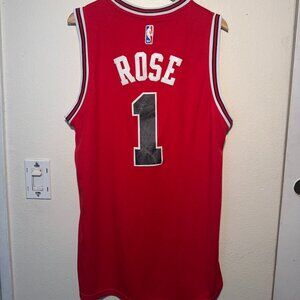 Vintage Adidas Derrick Rose Chicago Bulls Jersey RED